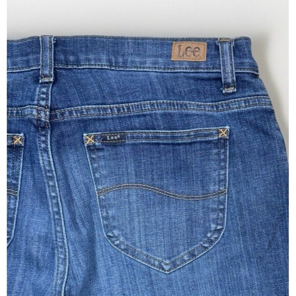 Lee Jeans Womens 12 Long Relaxed Fit Straight Leg Mid Rise Blue Measures 32x32.5 - Picture 9 of 10